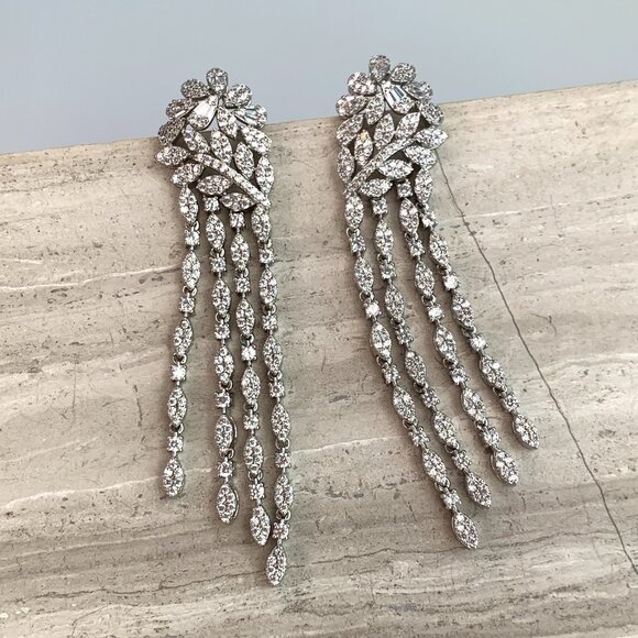 NEW~ Anthropologie SHASHI "Fleurir Drop" Pavé Crystal Fringe & Flower Earrings - Picture 1 of 15